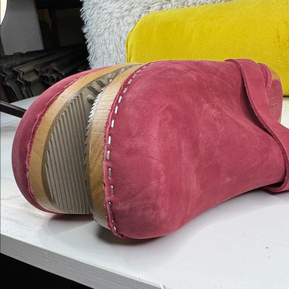 NWOT • KLÄGN • Maja Wood Open Back in Berry Nubuck Leather • ❤️ • Size 41 • - Picture 15 of 17